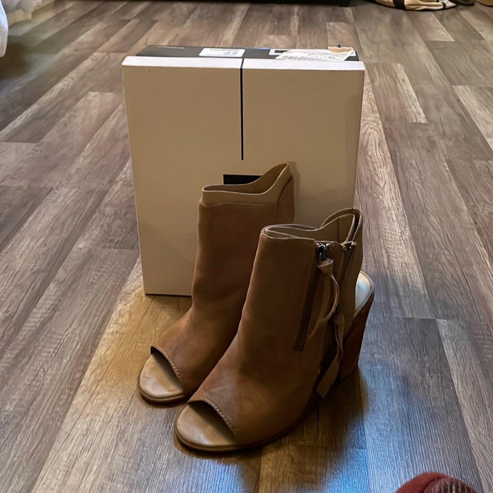 Open toe bootie